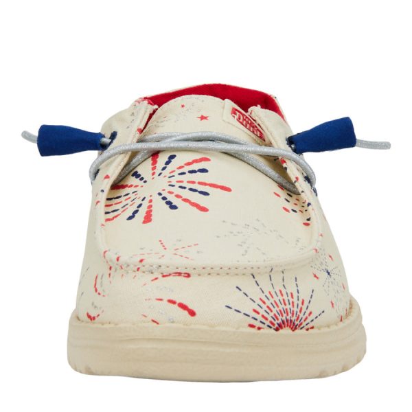 41294-100_WENDY_FIREWORKS_WHITE_LEFT_FRONT_conversion1
