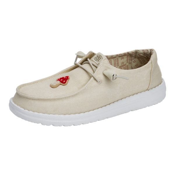 43394-646_REDWHITE_MUSHROOMPATCH_ONSHOE