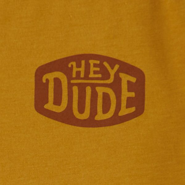 43499-70B_MUSTARD_GOTOBUCKLETEE_FRONT_DETAIL